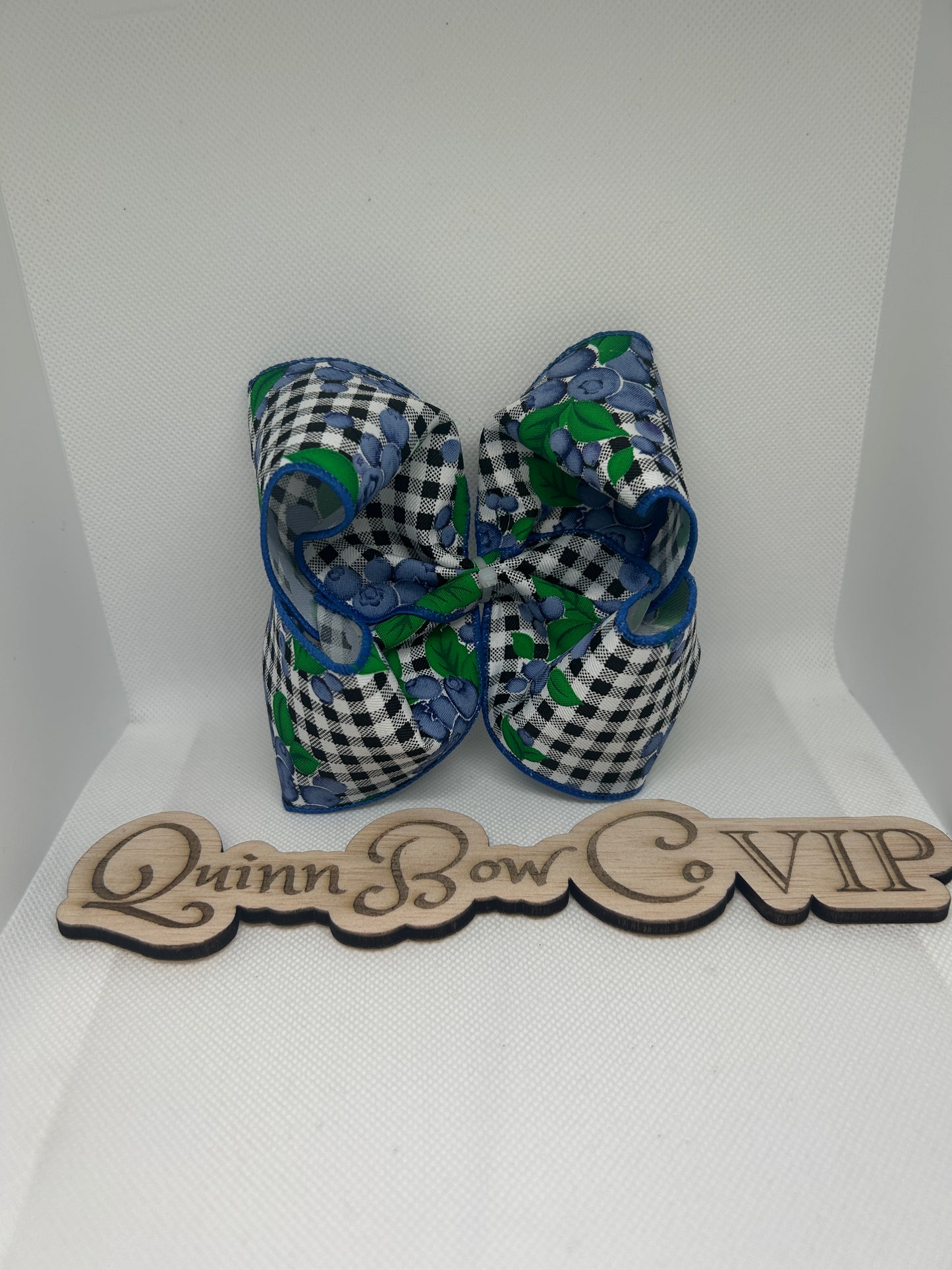 Blueberry bow